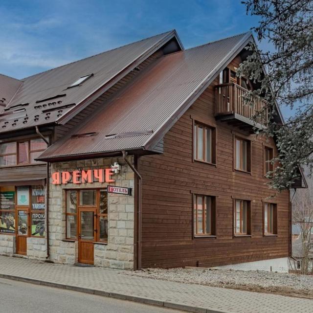 Готель "Yaro" Yaremche Exterior foto